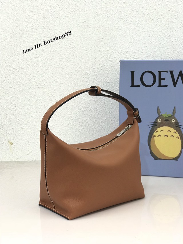 Loewe專櫃2022新款小號Cubi便當包飯盒包 羅意威Cubi Anagram腋下包 10232 lyw1331